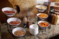 Staybridge Suites CHIHUAHUA by IHG - 早餐