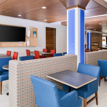 Holiday Inn Express & Suites OGALLALA by IHG