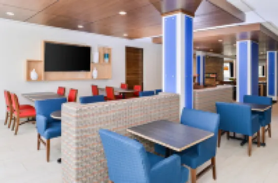 Holiday Inn Express & Suites OGALLALA by IHG