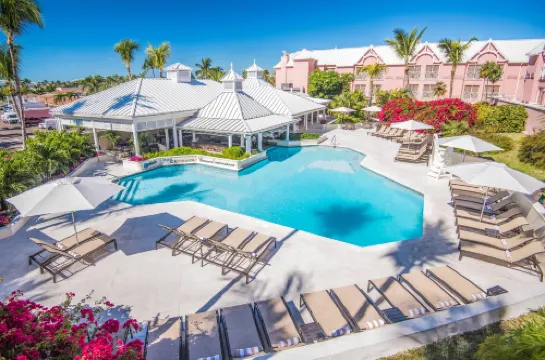 Comfort Suites Paradise Island - 4-Star