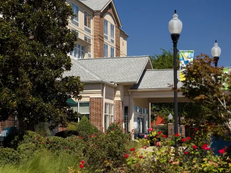 Hilton Garden Inn Albany Отели рядом с достопримечательностью «Flint RiverQuarium»