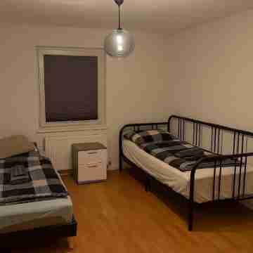 5 min to HANNOVER MESSE PRETTY 2 ROOM APARTMENT Rooms