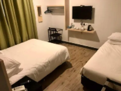 Yes Luxury Hotel โรงแรมในเบงตง