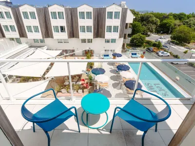 Hôtel Mercure la Rochelle Vieux-Port Các khách sạn gần Musée des Modèles Réduits