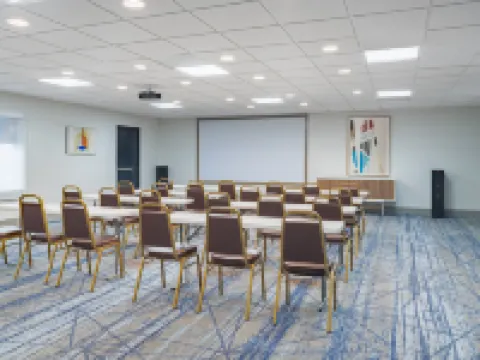 ホリデイ イン エクスプレス ホテル & スイーツ プラット by IHG プラットのホテル