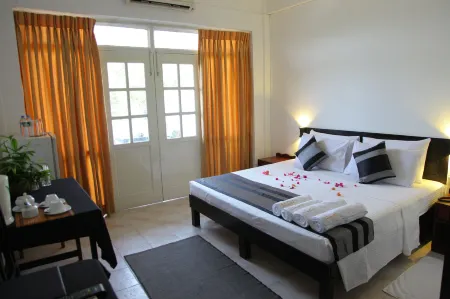 Nathaliya Transit Hotel Отели рядом с Аэропорт Бандаранаике