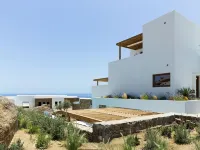 LYO Boutique Hotel Hotels near شاطئ باراغا (Paraga Beach)