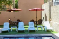 Almond Hotel Apartments - ที่มีสระว่ายน้ำ