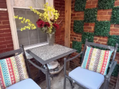 Hidden Fells Point Gem / Private Courtyard Patio