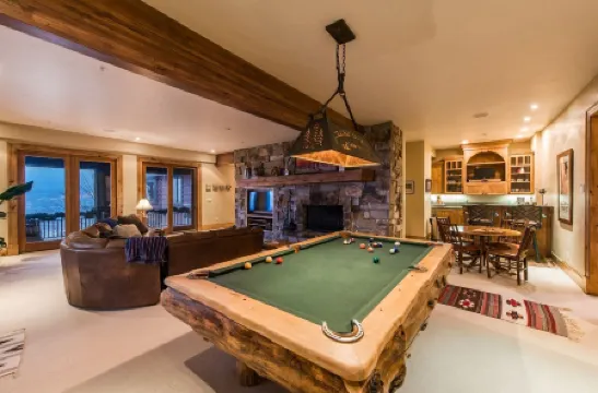 Majestic Ski in Ski Out Estate