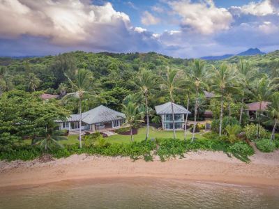 Anini Beachfront Home