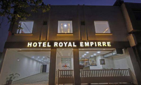 Hotel Royal Empirre Near Pec-Pgi-PU-Sukhna Lake-Rock Garden-Rose Garden Chandigarh