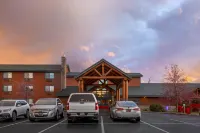 Best Western Plus McCall Lodge  Suites - parking