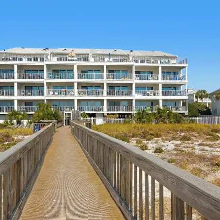Commodore's Retreat