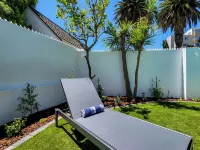 Palm Paradise Hotels near Green Point