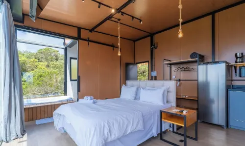 Charming Chalet With Fireplace and hot Tub! Vst044