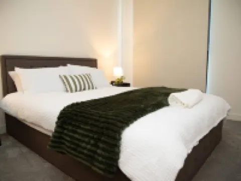 Clayton Luxe Retreat- Elegant 2 BDR with Balcony Hotels in Clayton