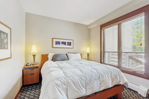 1BR Ski-in/ski-out Condo w/ Views, Pool, Hot Tub Hotels in Olympic Valley