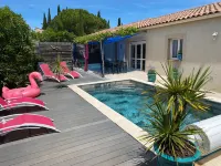 Villa Alba: Sunlit Comfort in Lirac - 빌라