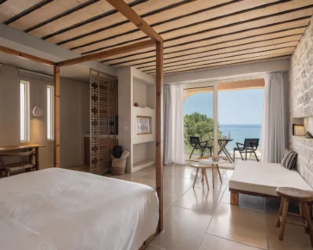 The Theodore Boutique Hotel- Adults Only 16 Plus โรงแรมในStalos