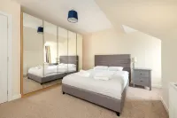 Riverside Home in Perth