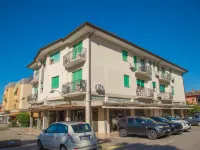 Downtown flat 250mt from the beach Hotels in Eraclea