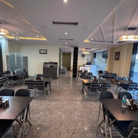 Jodhana Raj Hotel & Restaurant