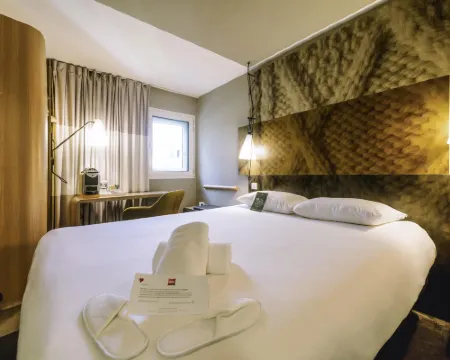 イビス アヴィニョン サントル ガール アヴィニョンのホテル