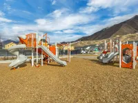 Wind Farm Estates by CDH G102 Hotels in Mapleton