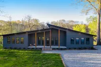 Riverfront Heber Springs Home with Dock and Slip! - Badekar