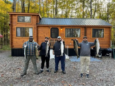 Cozy retreat for the whole family!5 min. walk to the famous Salmon River