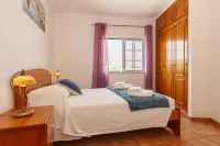 L 03 - Bedroom 3 Western Mos Guesthouse - Pensions