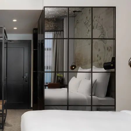 Anise Aluma Athens, Tapestry Collection by Hilton