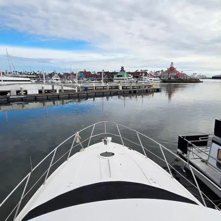 Dockside Boat & Bed Long Beach