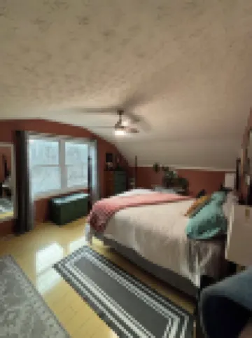 Rustic cabin just outside of Madison!