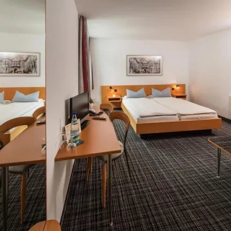 City Hotel