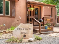 Town-N-Country Cottages Hotels in Manitou Springs