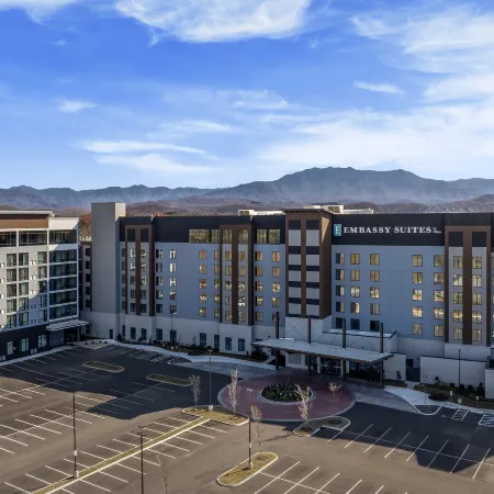 Embassy Suites by Hilton Pigeon Forge Resort