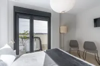 Family Retreat With Shared Pool - Balkon