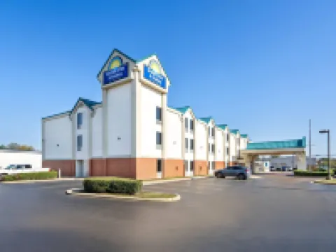 Days Inn & Suites by Wyndham Ridgeland Hotels in Ridgeland