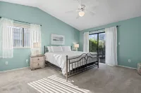 Spacious 3BR/3BA Townhome w/ 1st Floor master