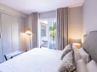 Elviria Hills Living Hotels near Elviria