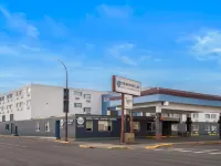Sternwheeler Hotel & Conference Centre, Trademark by Wyndham Ξενοδοχεία στην πόλη Whitehorse