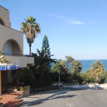 Helios Hotel
