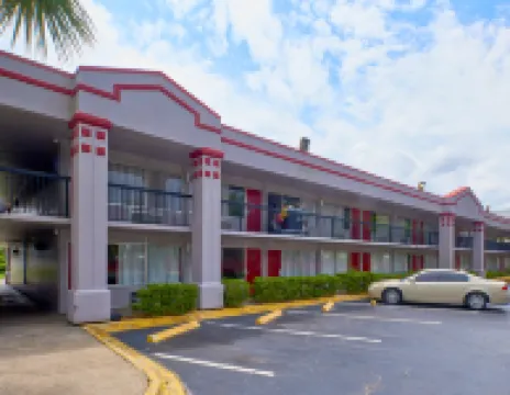 Magnuson Hotel Jacksonville Downtown Hotel berhampiran Taman Peringatan