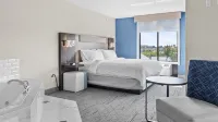 Holiday Inn Express & Suites MANCHESTER-AIRPORT by IHG Hotels in 
