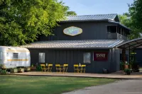 Melrose River Club