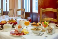 Residence the Originals Demeure des Remparts - breakfast
