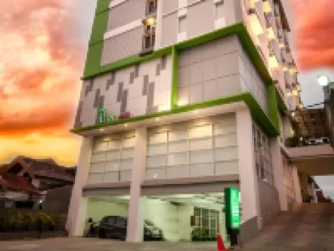 Tree Hotel Panakkukang Makassar by LIFE