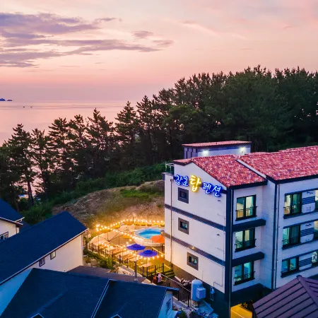 Samcheok Jangho Top Pension